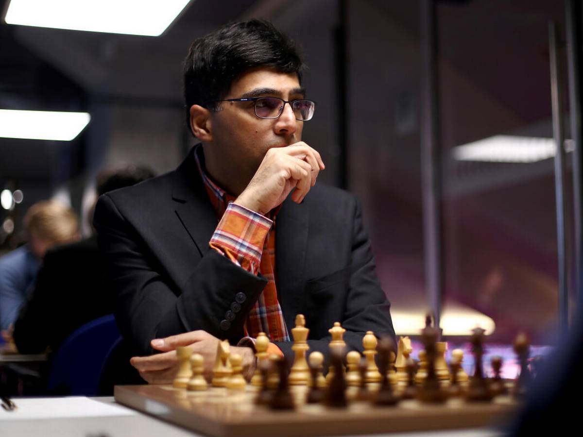 Viswanathan Anand maintains the lead after three consecutive wins in Norway chess